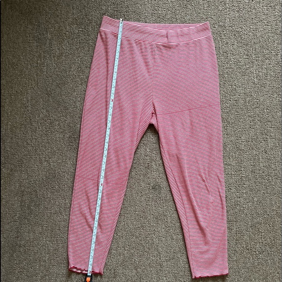 AMBRIELLE PIJAMA SET ( CHRISTMAS COLLECTION, COMES WITH 2 PANTS , LONG AND SHORT - Picture 4 of 13